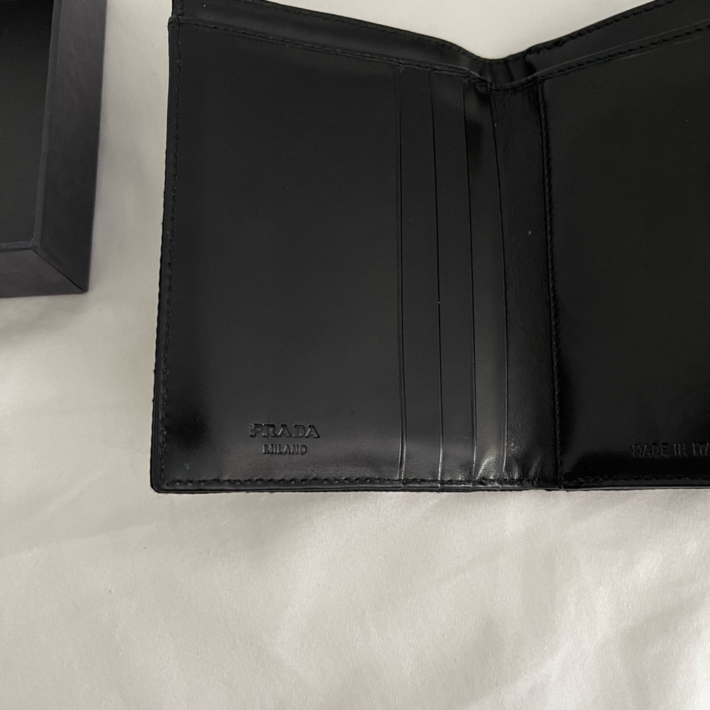 Prada Black Quilted Wallet - Picture 5 of 9